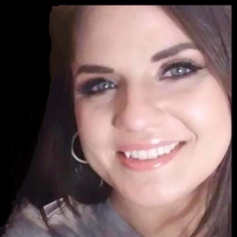 Meet your Posher, Lakin